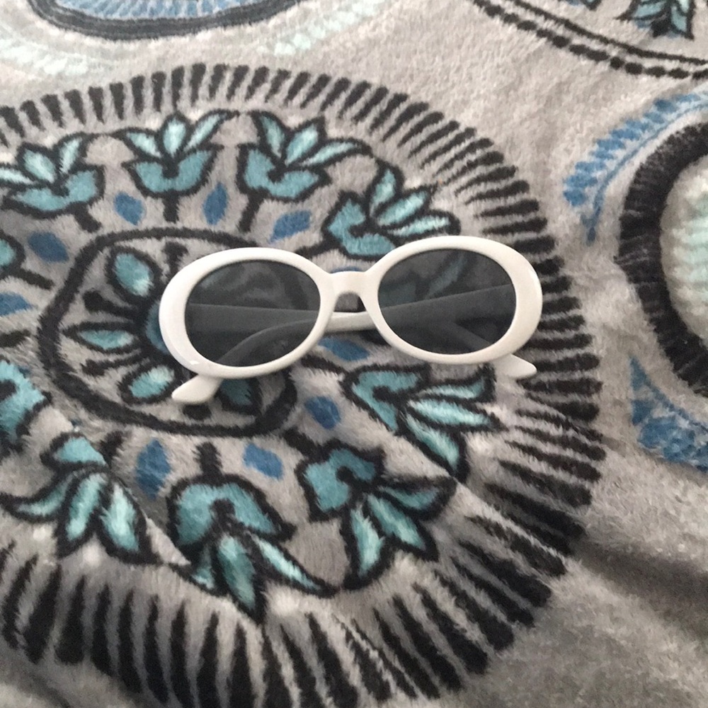 Clout goggles